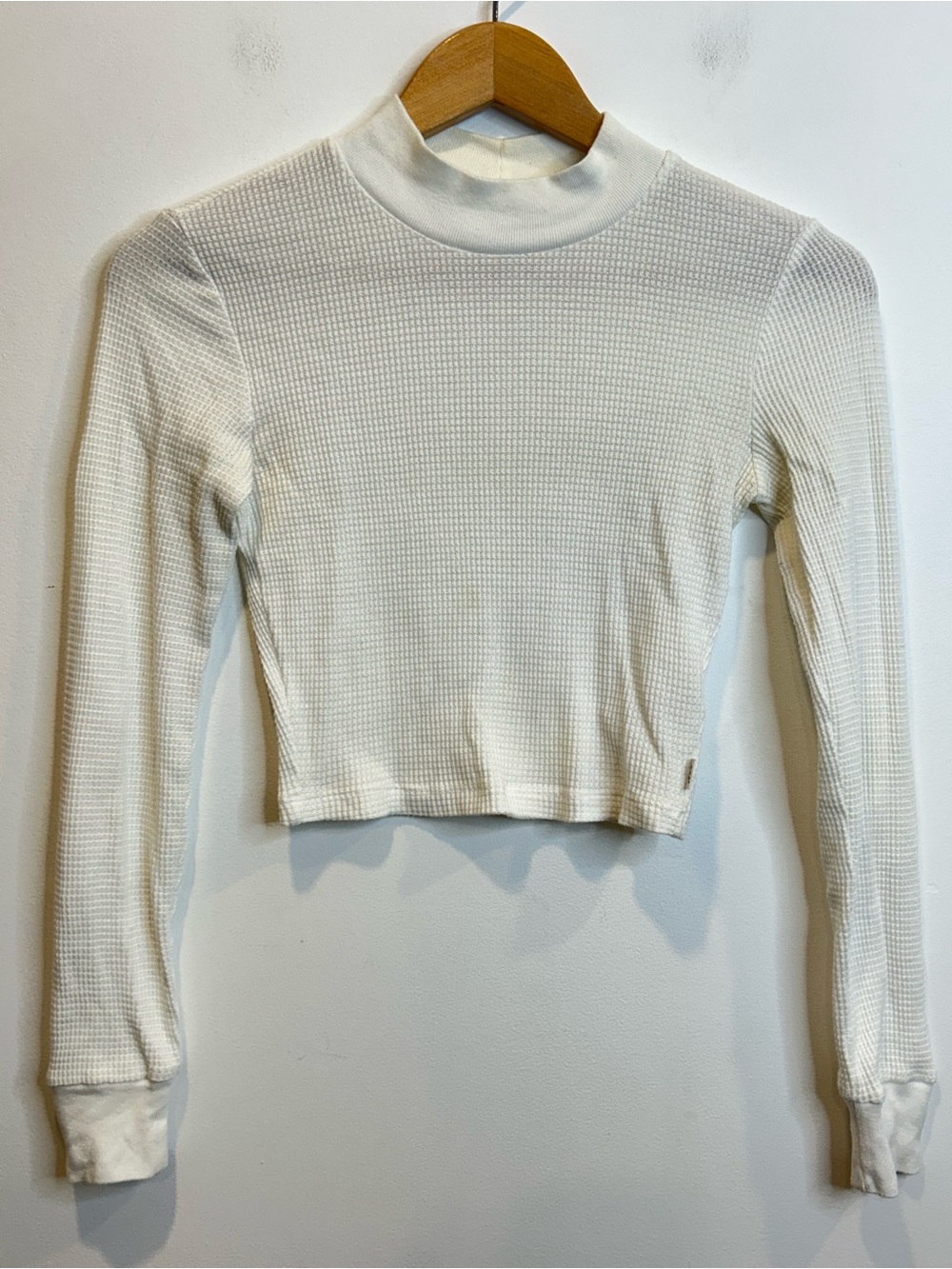 Aritzia TNA Waffle Long Sleeve Mock Neck Crop Shirt White